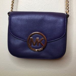 Micheal kors crossbody bag